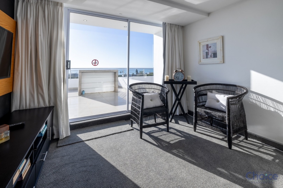 5 Bedroom Property for Sale in Jeffreys Bay Central Eastern Cape